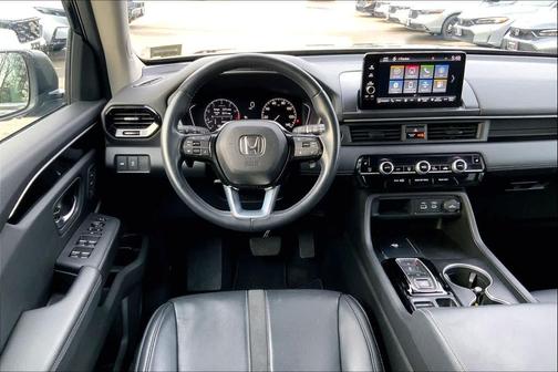 2023 Honda Pilot Touring 8-Passenger