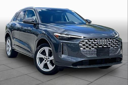 Tambora Gray Metallic 2025 Audi Q5 Premium Plus TFSI quattro S tronic