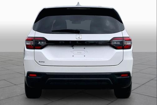 Platinum White Pearl 2023 Honda Pilot AWD LX