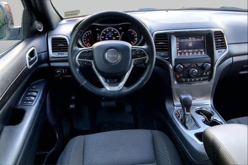 Velvet Red Pearlcoat 2020 Jeep Grand Cherokee Laredo