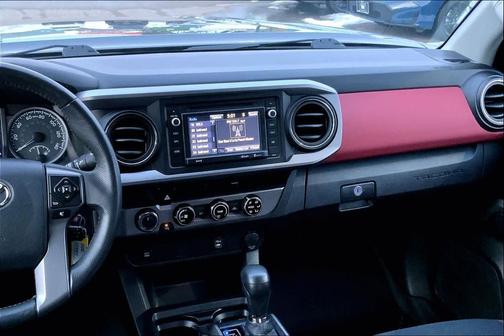 2016 Toyota Tacoma SR5