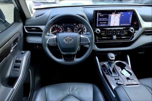 2022 Toyota Highlander Limited