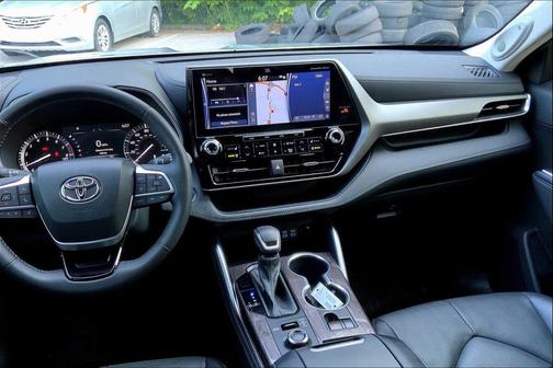 2022 Toyota Highlander Limited