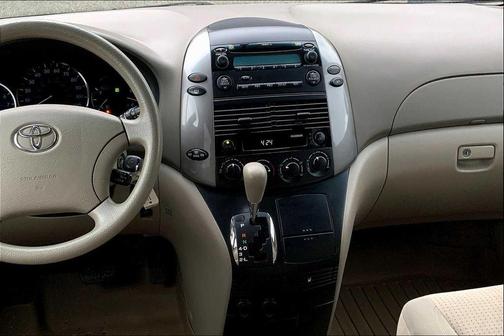 2009 Toyota Sienna LE