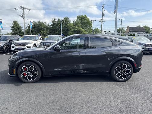2022 Ford Mustang Mach-E GT
