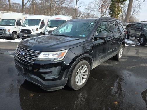 2017 Ford Explorer BASE