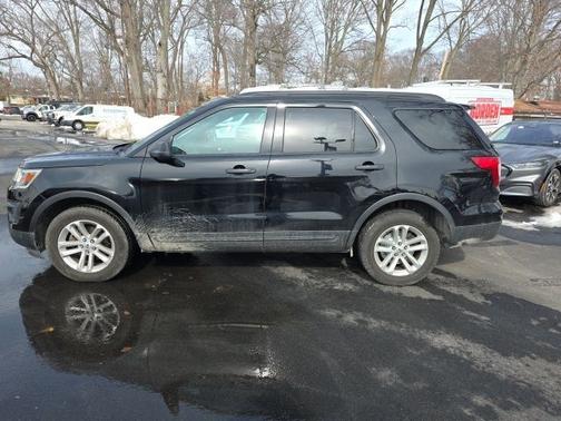 2017 Ford Explorer BASE