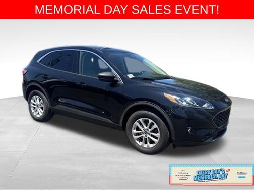 AGATE BLACK METALLIC 2022 Ford Escape SE