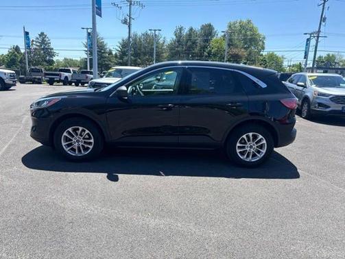 AGATE BLACK METALLIC 2022 Ford Escape SE