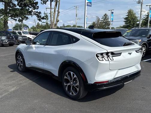 2022 Ford Mustang Mach-E PREMIUM