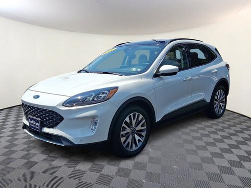 2022 Ford Escape TITANIUM