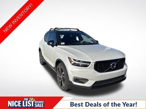 2022 Volvo XC40 T5 R-DESIGN