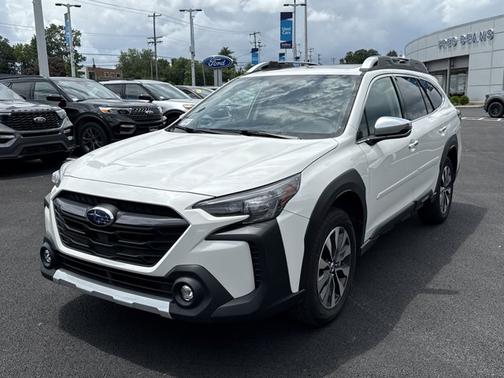 2023 Subaru Outback TOURING
