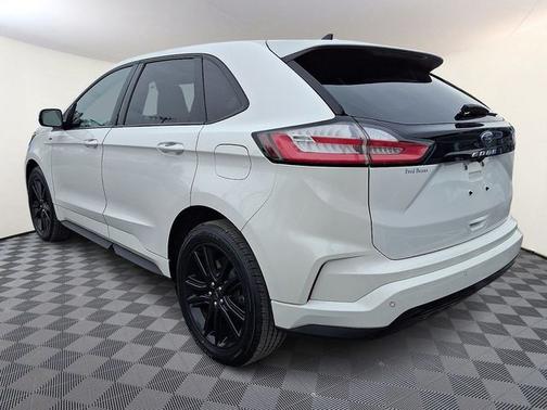 2022 Ford Edge ST LINE