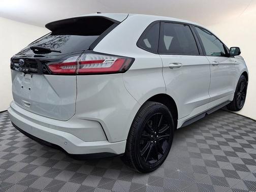 2022 Ford Edge ST LINE