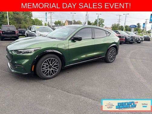 ERUPTION GREEN METALLIC 2024 Ford Mustang Mach-E PREMIUM