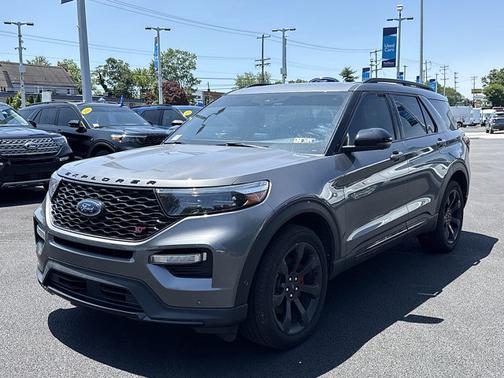 2022 Ford Explorer ST