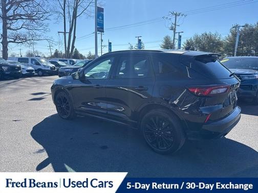 AGATE BLACK METALLIC 2023 Ford Escape ST-LINE ELITE