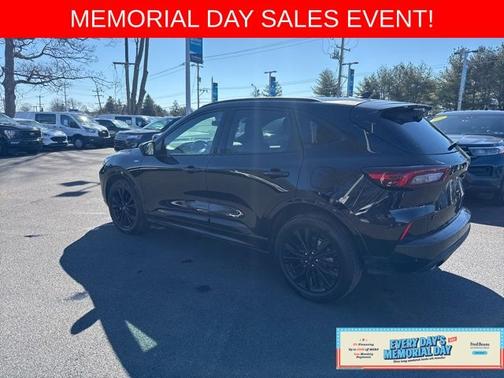 AGATE BLACK METALLIC 2023 Ford Escape ST-LINE ELITE