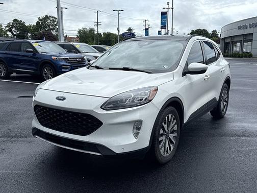 2020 Ford Escape TITANIUM