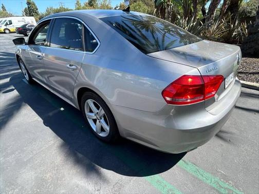 2013 Volkswagen Passat 2.5 SE