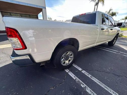 2019 RAM 2500 Tradesman Crew Cab 4x2 8' Box
