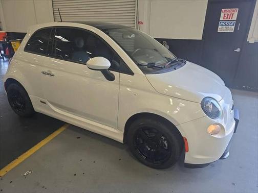 2015 FIAT 500e Battery Electric