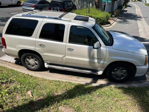 2006 Cadillac Escalade Base