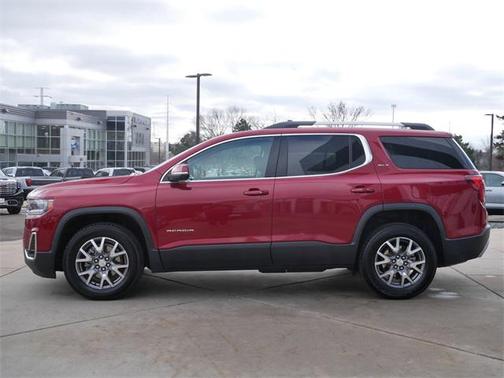 2023 GMC Acadia AWD SLT