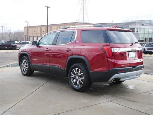 2023 GMC Acadia AWD SLT