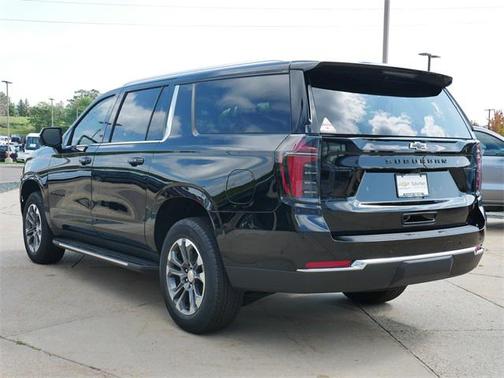 2025 Chevrolet Suburban LS
