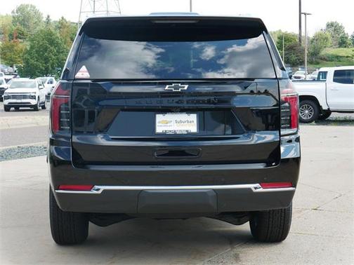 2025 Chevrolet Suburban LS