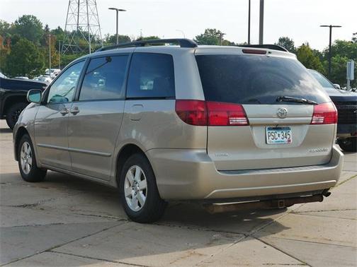 2005 Toyota Sienna XLE