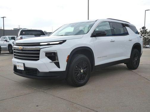 Summit White 2025 Chevrolet Traverse LT