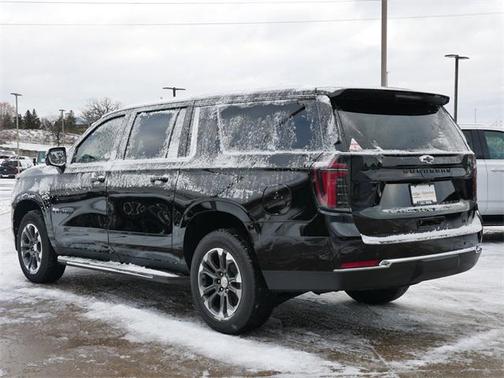 2026 Chevrolet Suburban LT
