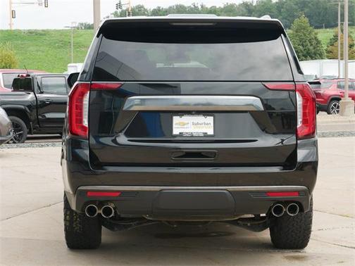 2022 GMC Yukon 4WD AT4