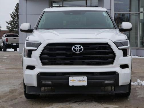 2024 Toyota Sequoia SR5