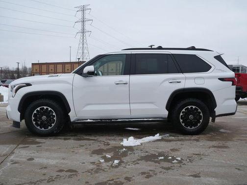 2024 Toyota Sequoia SR5