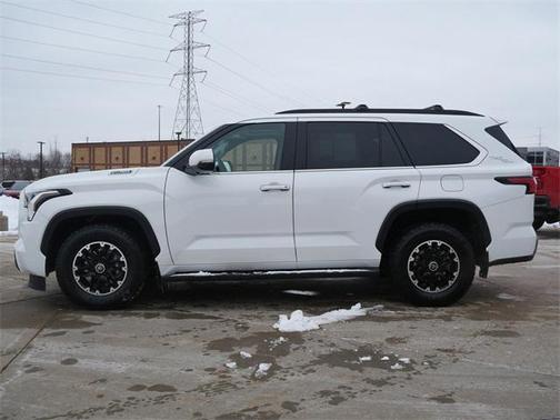 2024 Toyota Sequoia SR5