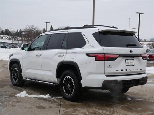 2024 Toyota Sequoia SR5