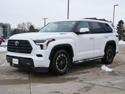 2024 Toyota Sequoia SR5