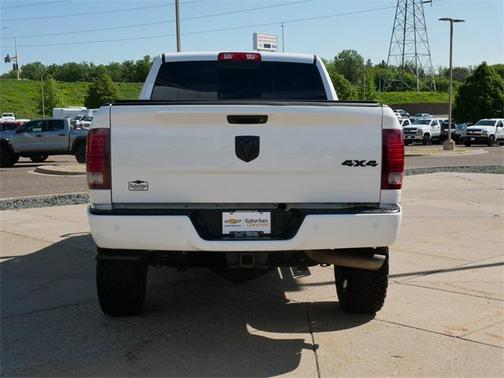 2017 RAM 2500 Laramie Crew Cab 4x4 6'4' Box
