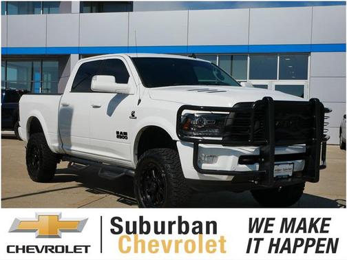 2017 RAM 2500 Laramie Crew Cab 4x4 6'4' Box