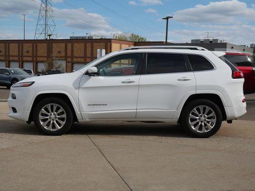 Bright White Clearcoat 2017 Jeep Cherokee Overland