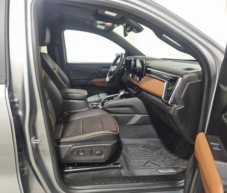 2023 GMC Canyon Base