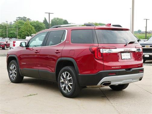 2023 GMC Acadia AWD SLT