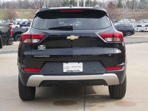Mosaic Black Metallic 2022 Chevrolet Trailblazer LT
