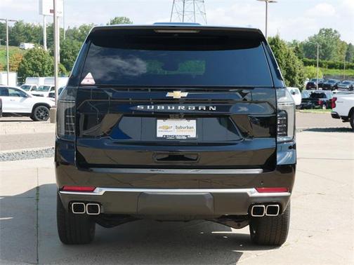 2025 Chevrolet Suburban 4WD High Country