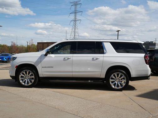 Pearl 2023 Chevrolet Suburban Premier