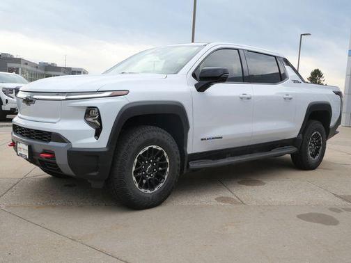 Polar White Tricoat 2026 Chevrolet Silverado EV Trail Boss - Extended Range 4WD